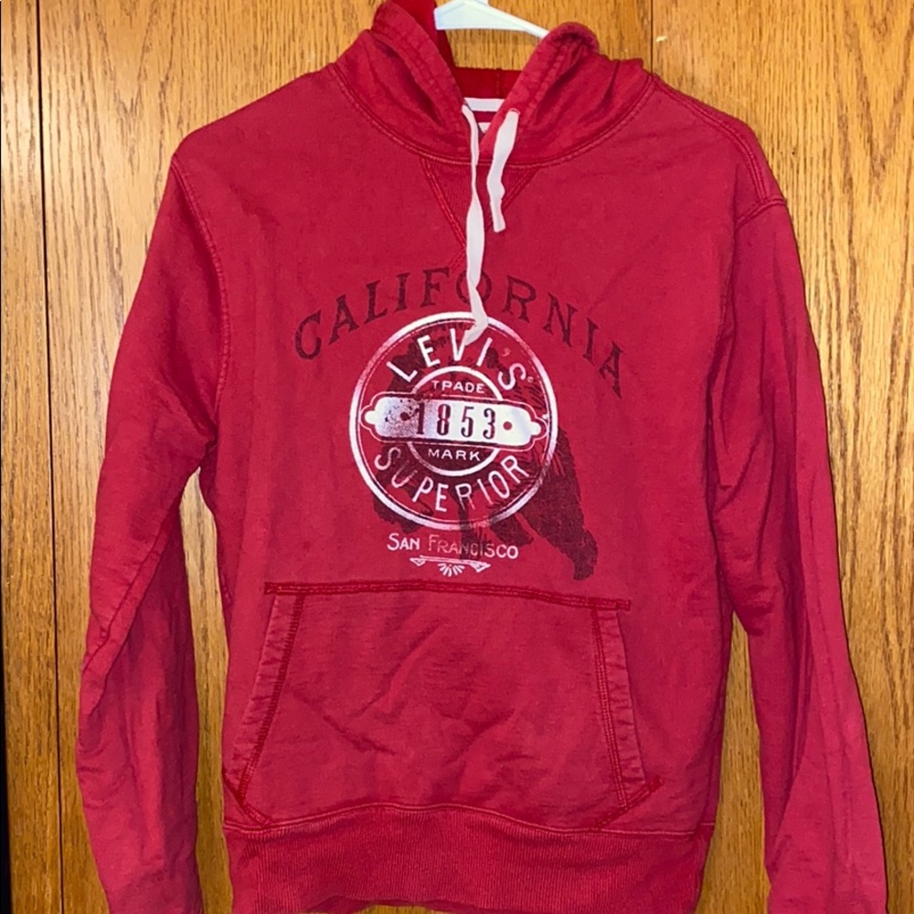 Levi’s sweatshirt
